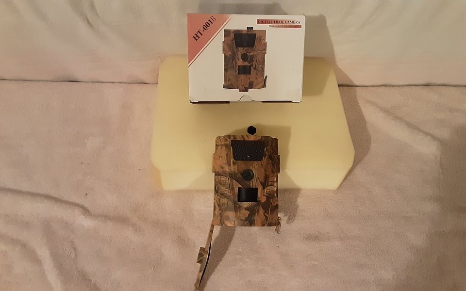 Digital trail camera