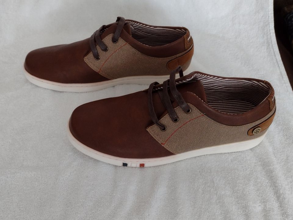 Men's Casual Lace Up Walking Shoes by Bruno Marc Size 43/10 US