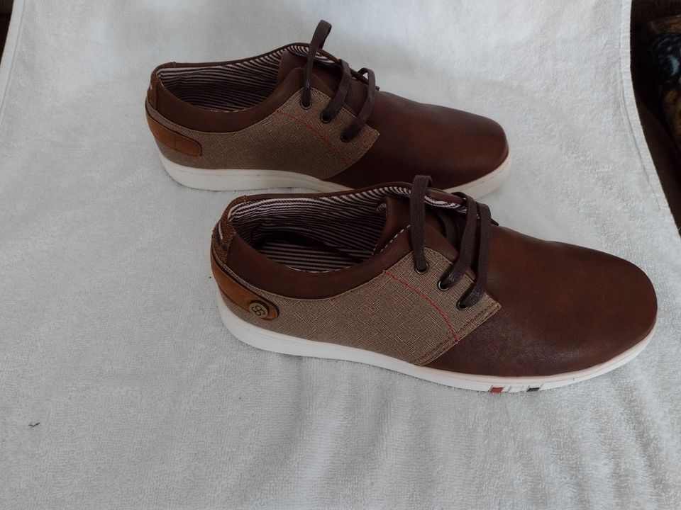 Men's Casual Lace Up Walking Shoes by Bruno Marc Size 43/10 US
