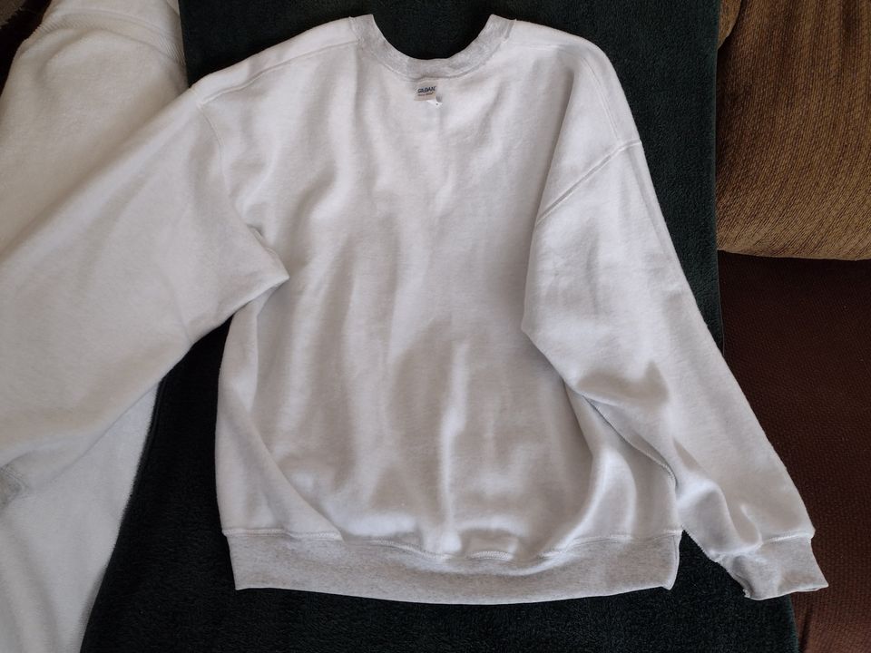 Gildan Heavy Blend Sweatshirt/Pullover Size XL