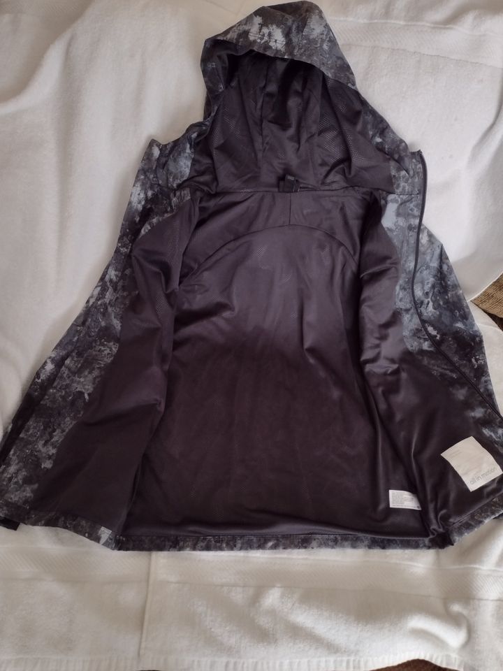 Boys All In Motion Lightweight Hooded Jacket Size L (12-14)