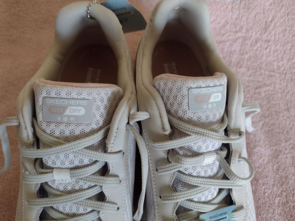 Women's Lace Up Sneakers by Skechers Size 9.5