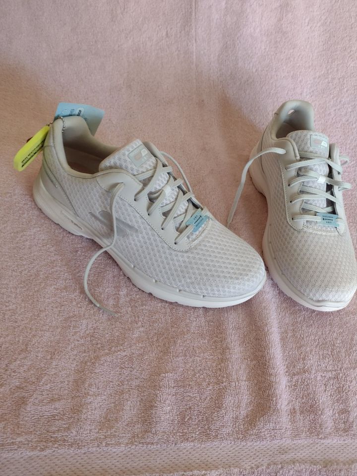 Women's Lace Up Sneakers by Skechers Size 9.5
