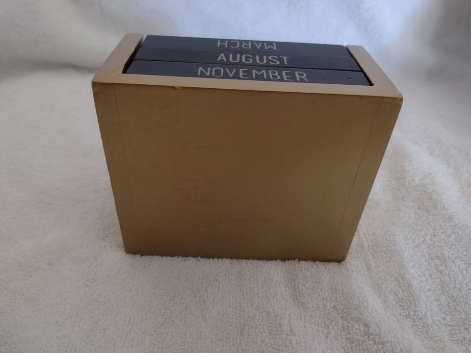 Wooden Block Calendar for Office/Home Desk