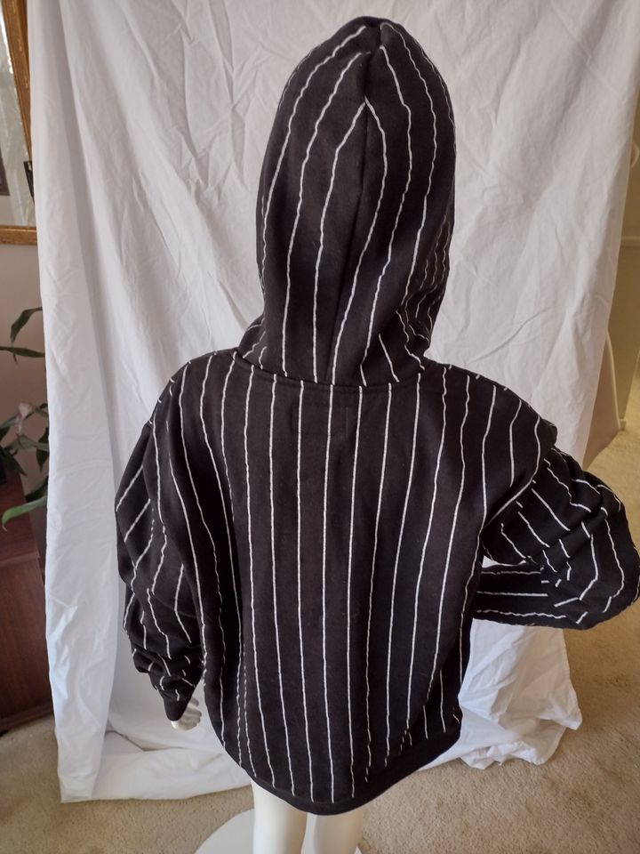Boys SWS Striped Pullover Hoodie Size S