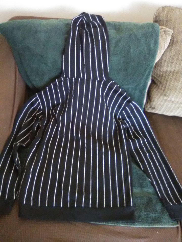 Boys SWS Striped Pullover Hoodie Size S