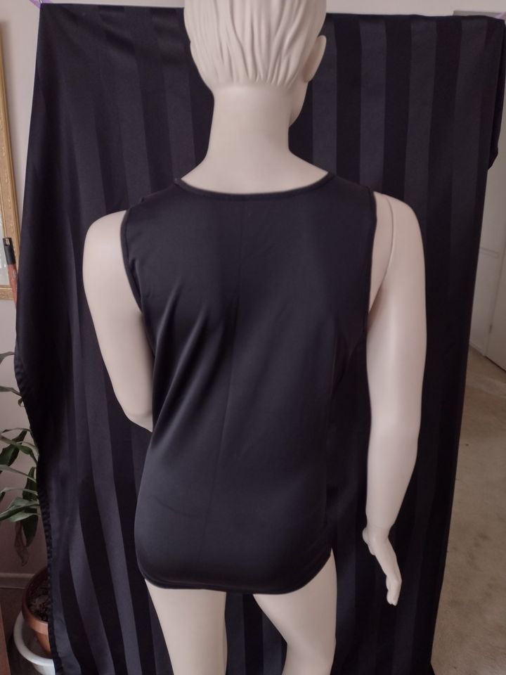 Silky Black Compression Tank Top Size M