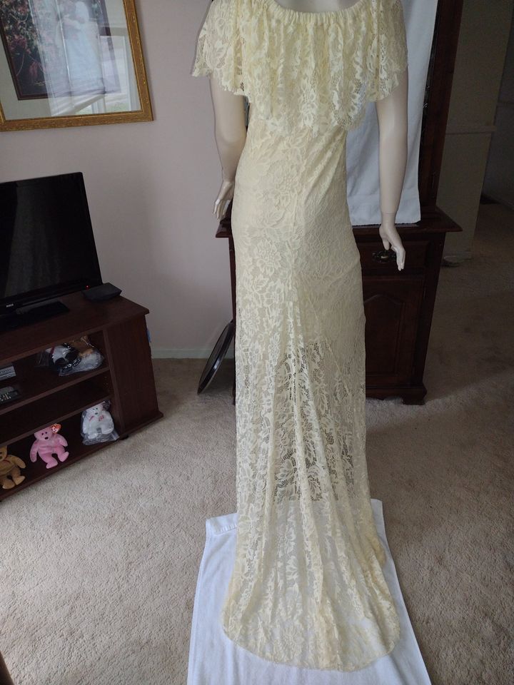 Wedding Dress Floral Lace with Train Yellow Size S