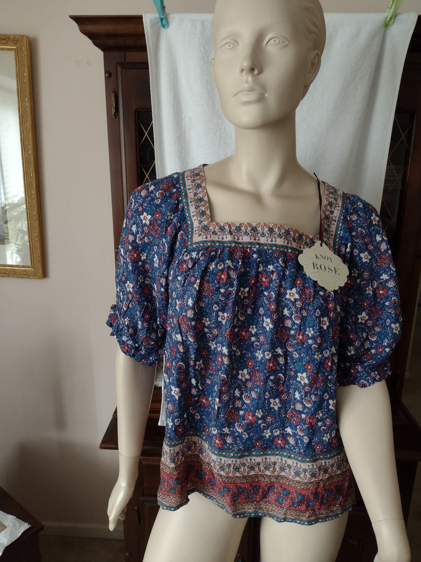 Women's Knox Rose Top Size M