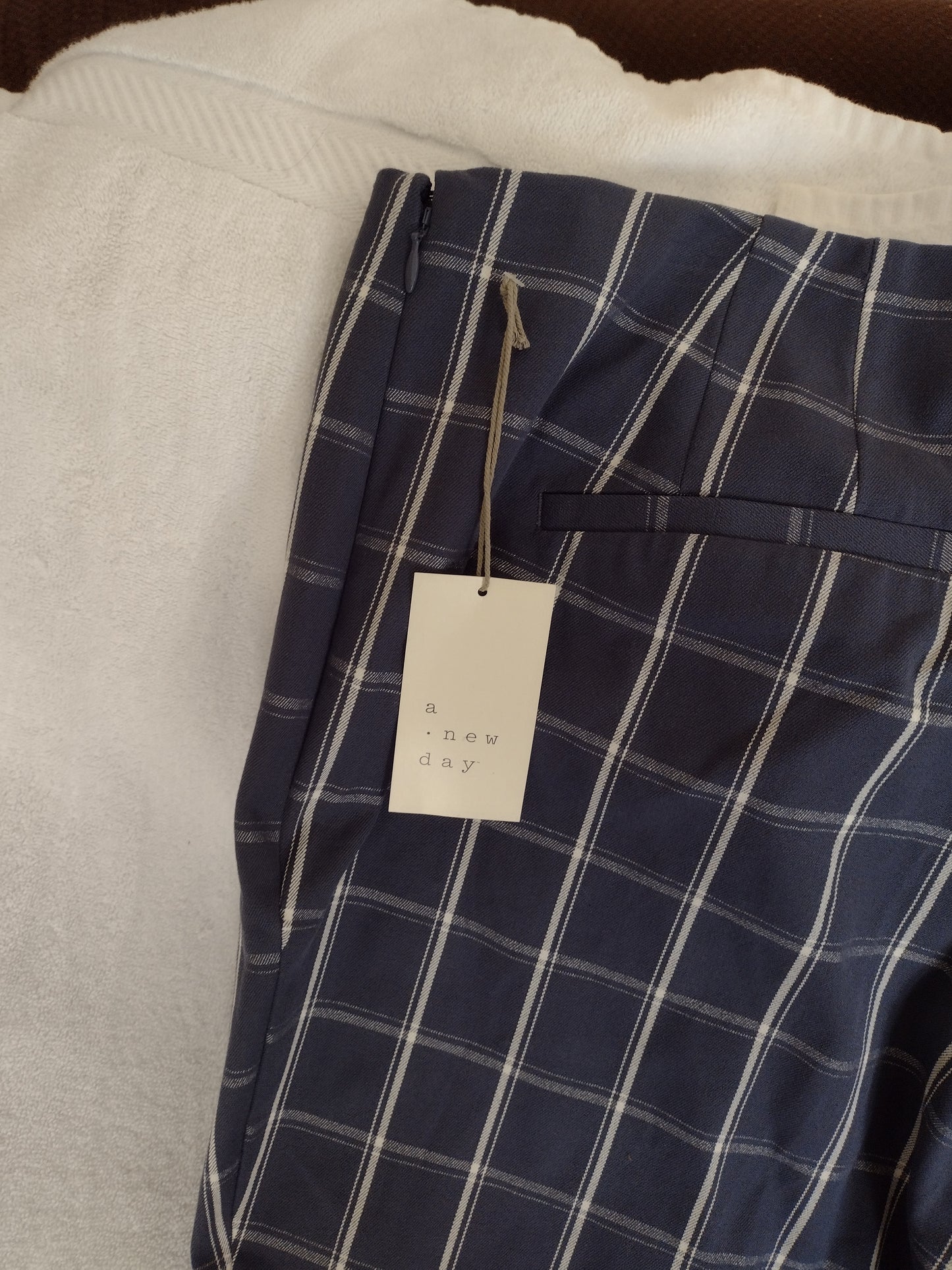 Women's Stretchy Cropped Navy Plaid Flare Pants Size 18W