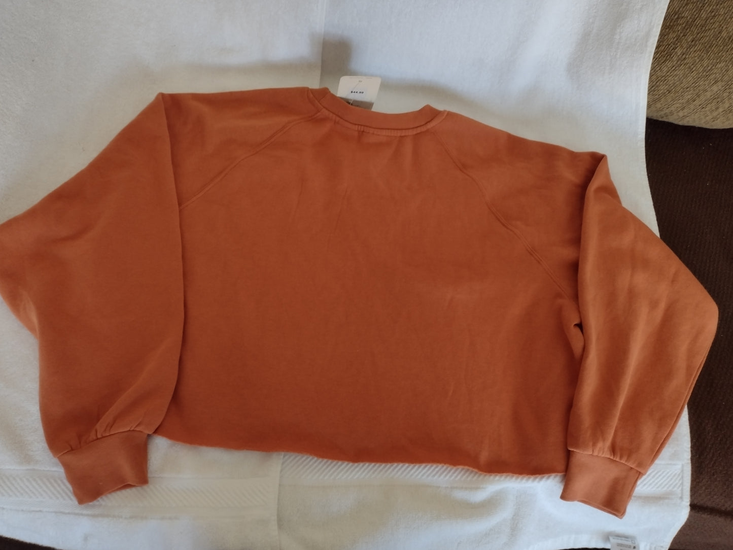 Women's Cropped Loose Fitting "Levi's" Sweatshirt Rust