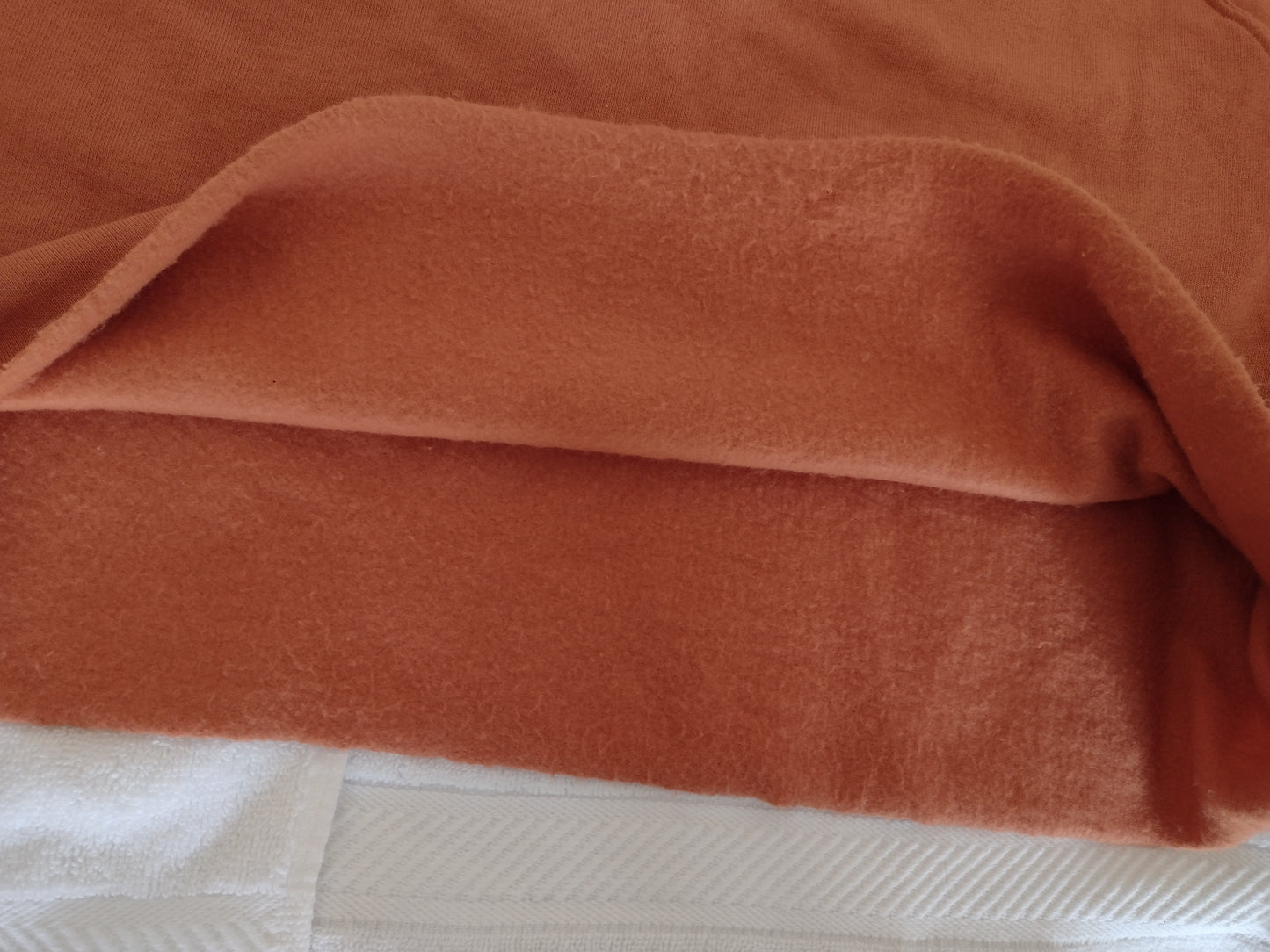 Women's Cropped Loose Fitting "Levi's" Sweatshirt Rust