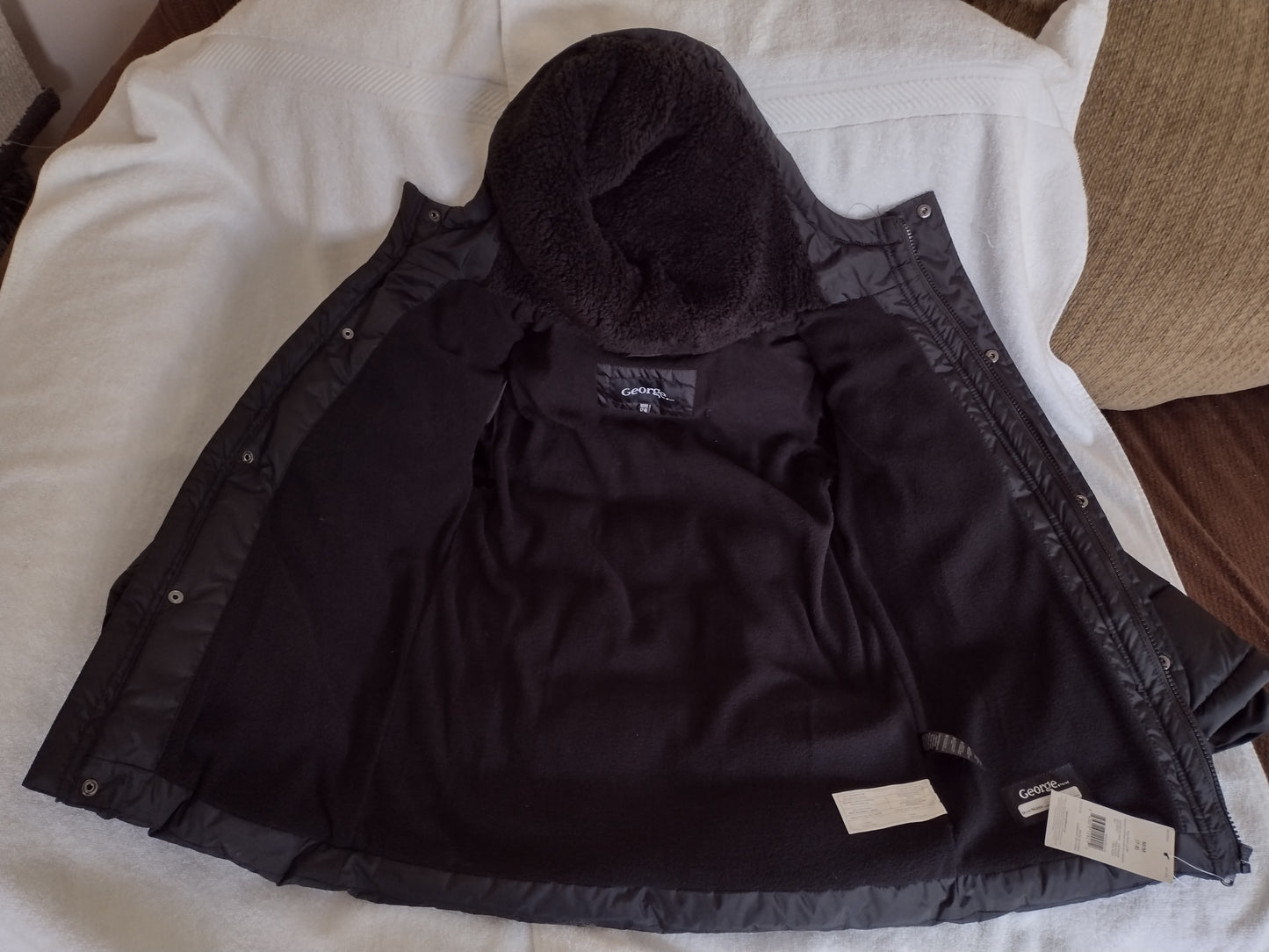 Boys Fleece Lined Puffer Coats with Hoods Sizes XS (Size 4-5), M (Size 7-8) Black