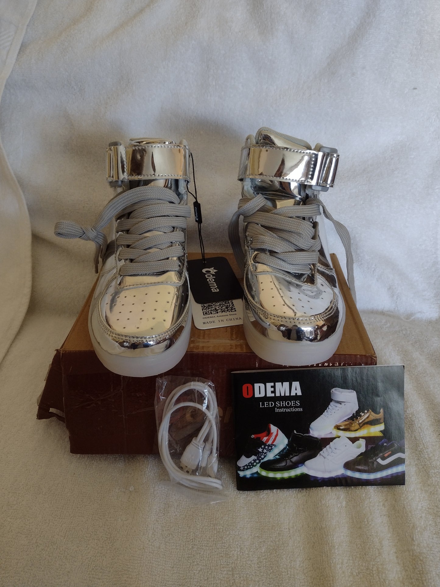 High Top LED Shoes by Odema Youth Size 4.5US