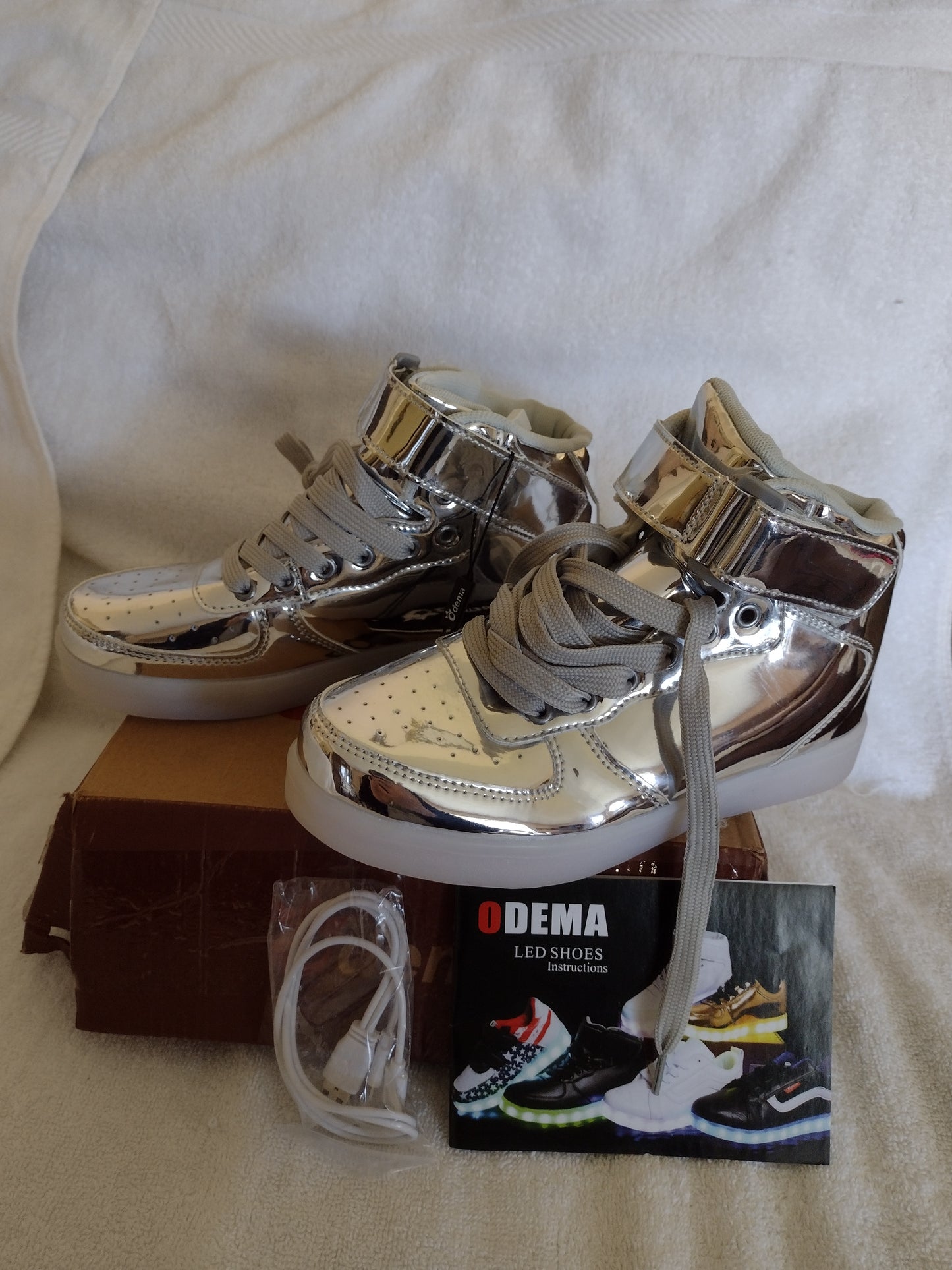 High Top LED Shoes by Odema Youth Size 4.5US