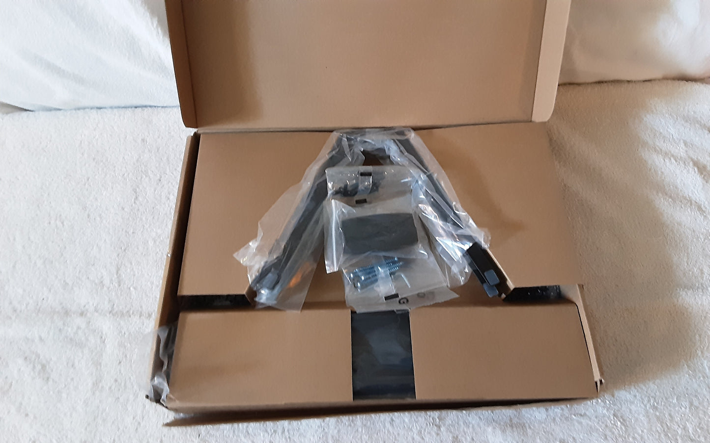 2 Tier Blu-ray/dvd wall mount by Suptek