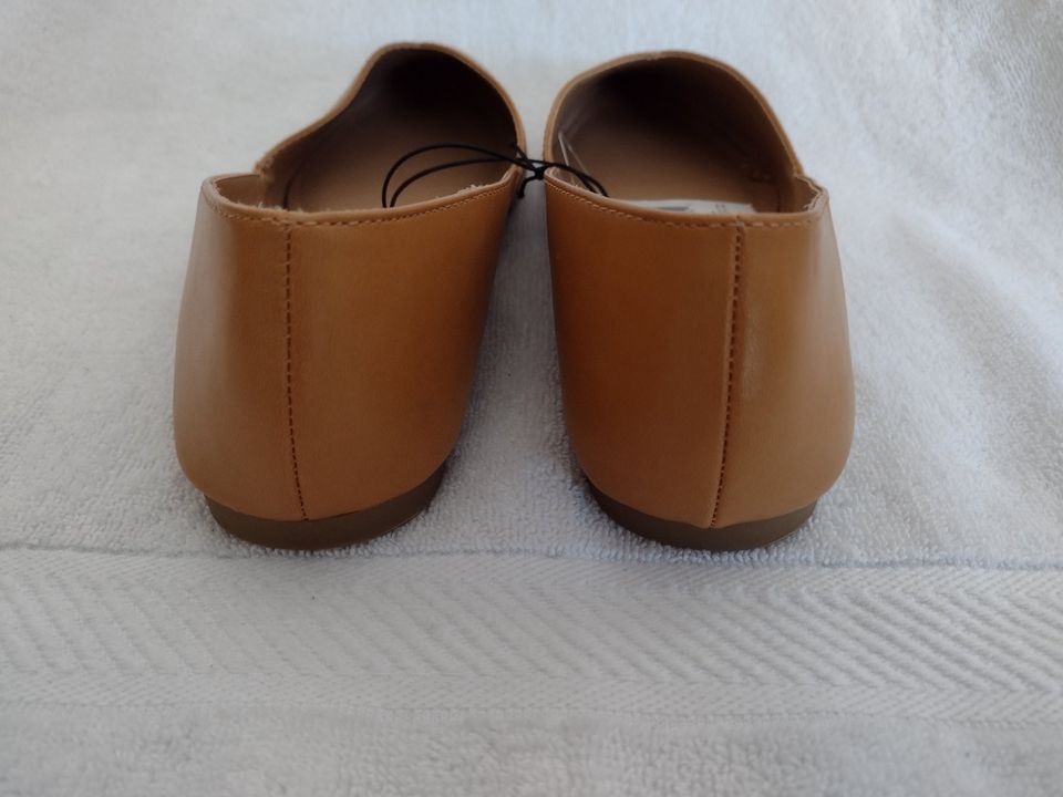 Women's Casual Slip-On Gold Shoes Sizes 7, 8, 9