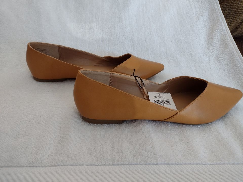 Women's Casual Slip-On Gold Shoes Sizes 7, 8, 9