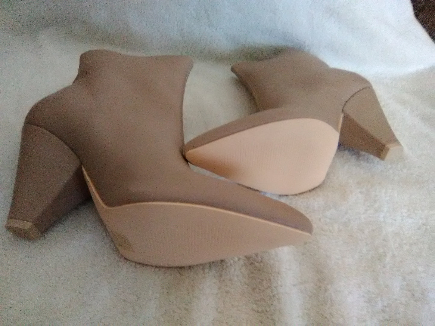 Women's Mackin J Ankle Boots Taupe 343-2 Sizes 7, 7.5, 8, 8.5, 9, 10