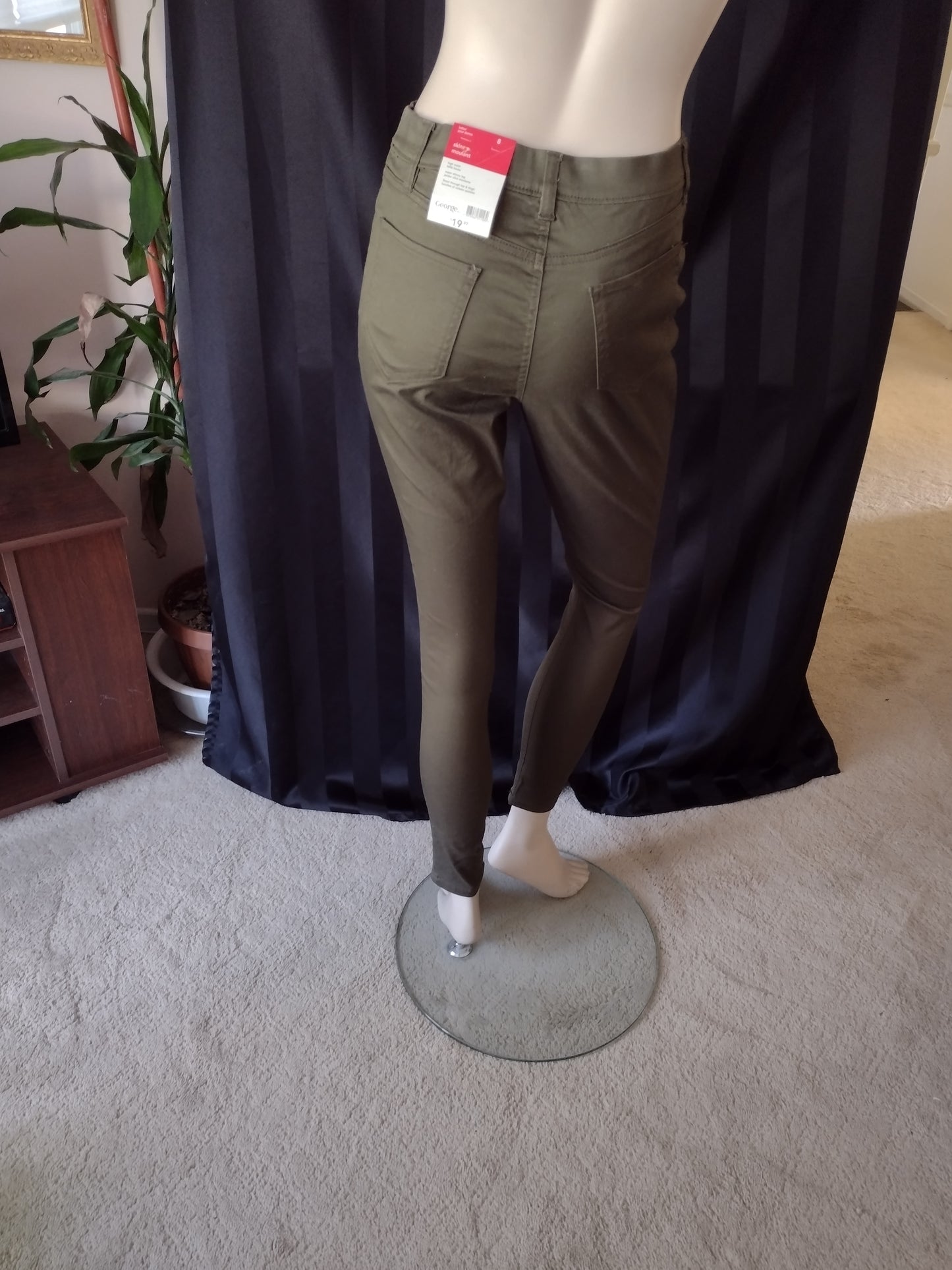Women's Cotton Jeggings in Burgundy or Green Size 8