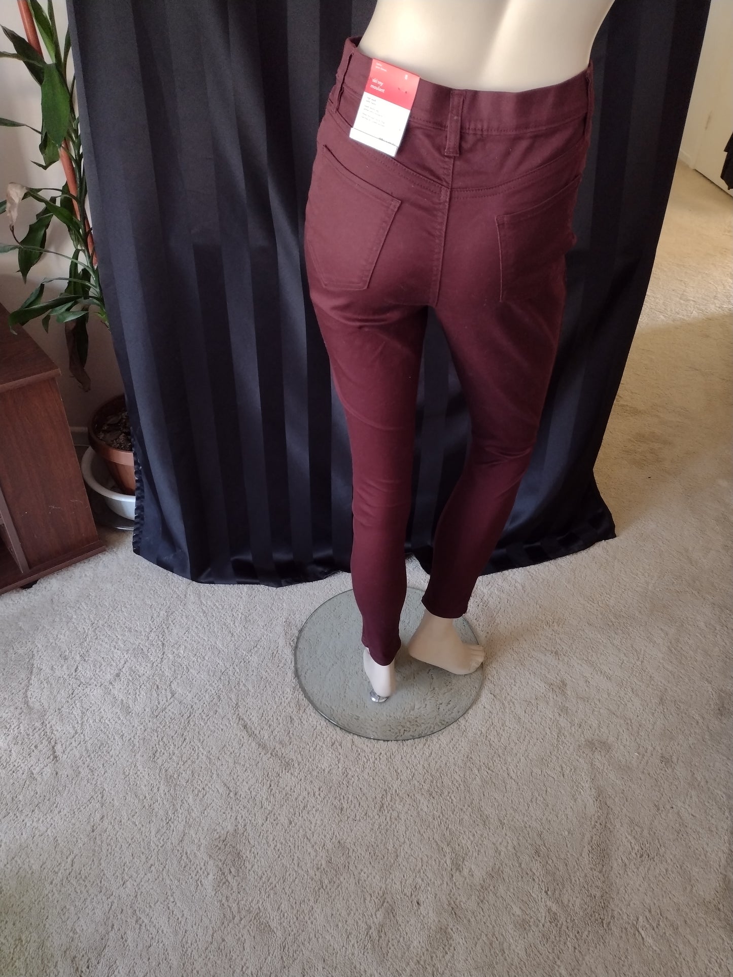 Women's Cotton Jeggings in Burgundy or Green Size 8