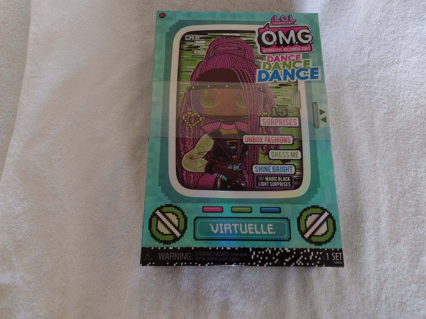 Millennial Girls Virtuelle Doll 15 Surprises by L.O.L. for Ages 3+