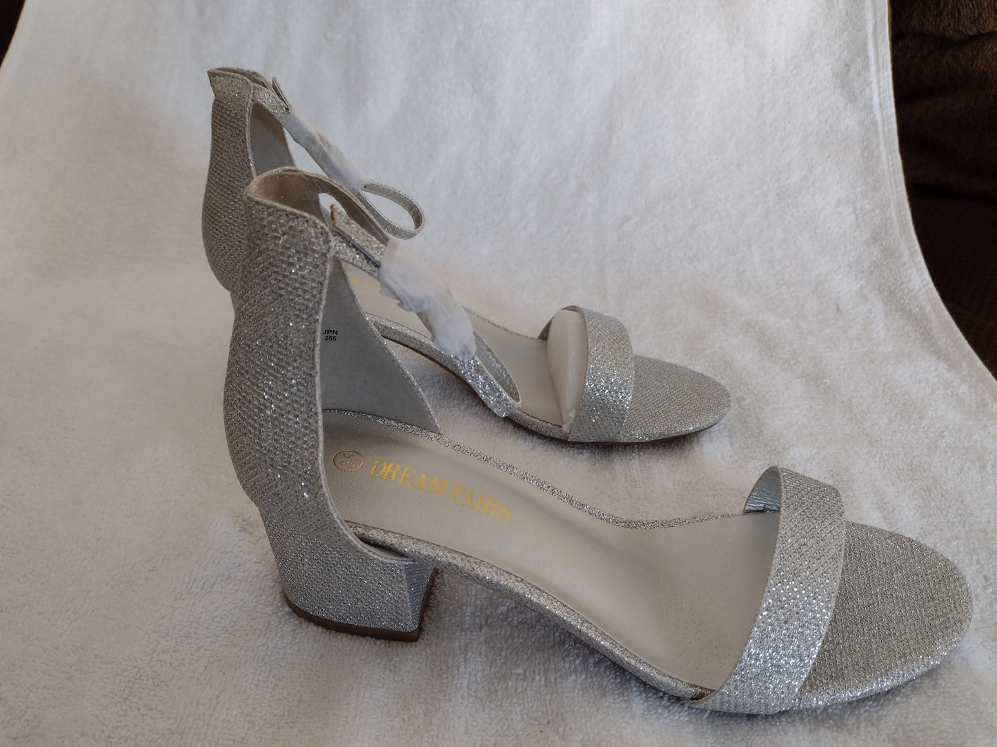 Dream Pairs Chunk Heel Sandals with Ankle Strap Silver Glitter Size 8.5US