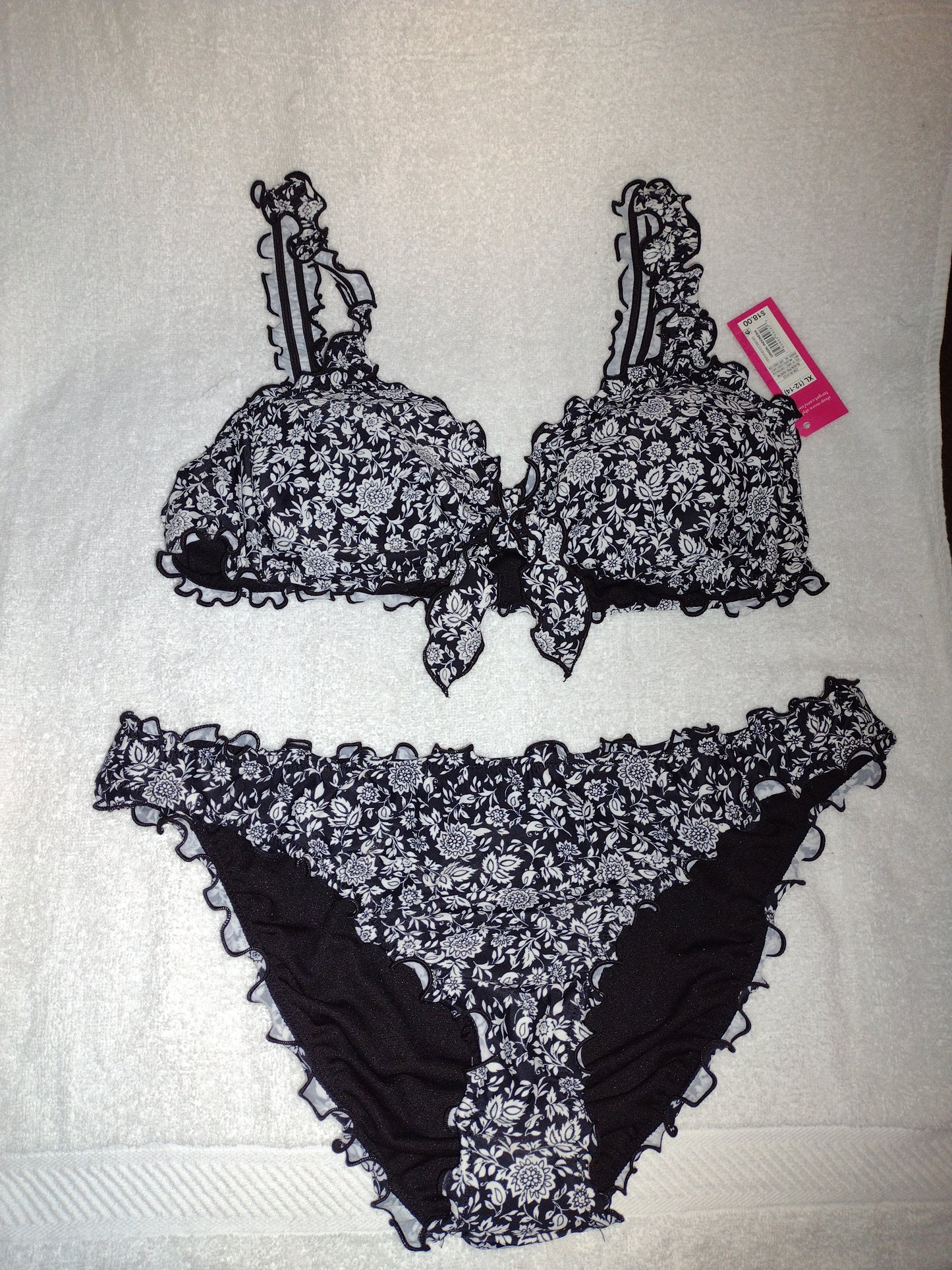 Bikini Tops & Bottoms Black & White Floral by Xhilaration Juniors'