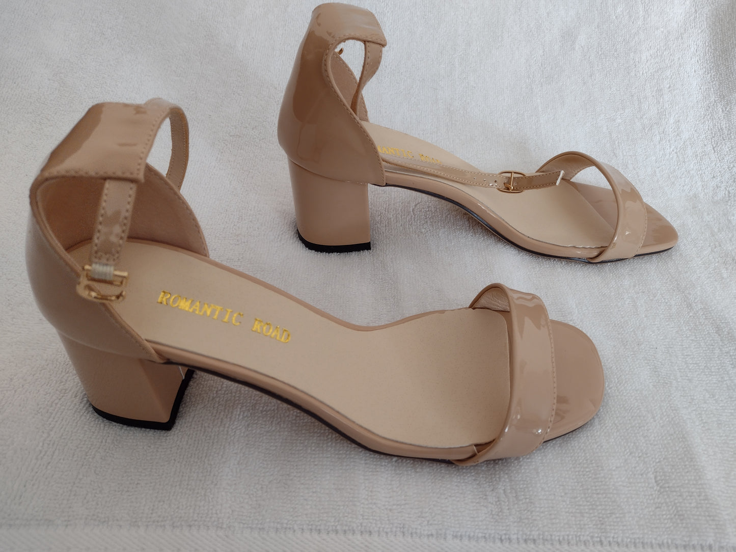 Romantic Road Wedding Shoes Style 6050-2 Size 7.5 Nude