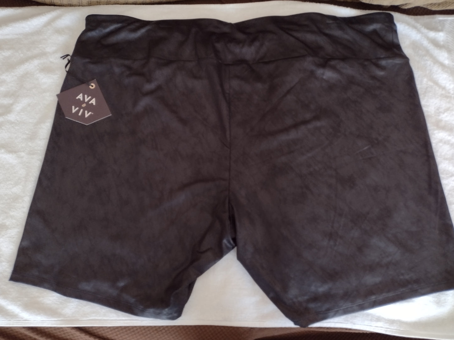 Women's Plus Size Lightweight Pull-On Faux Leather Shorts Black Size 4X