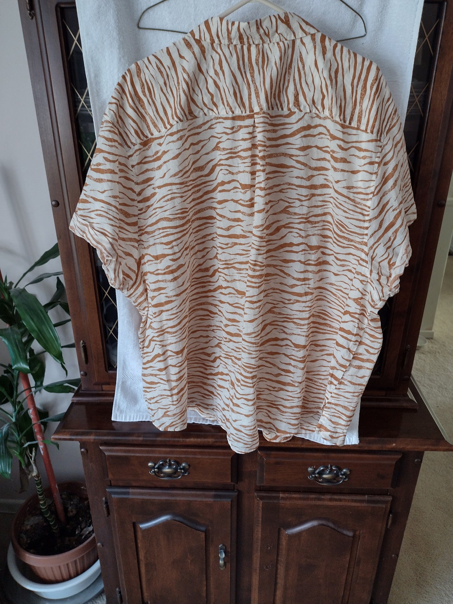 Women's Plus Size Short Sleeve Cotton Shirt with Pocket Size 3X (24/26)