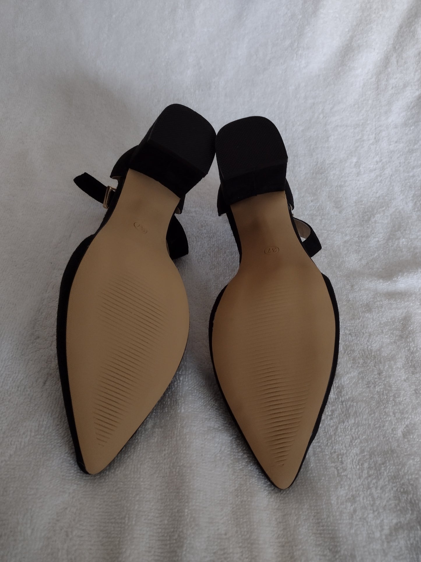 Romantic Road Style 0698-8 Black Velvet Dress Shoe Size 6