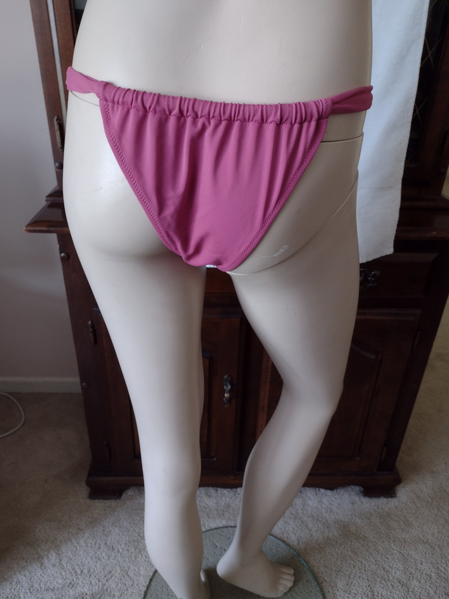 Women's Ultra High Leg Ultra Cheeky Bikini Bottoms by Shade & Shore Size M (8-10)