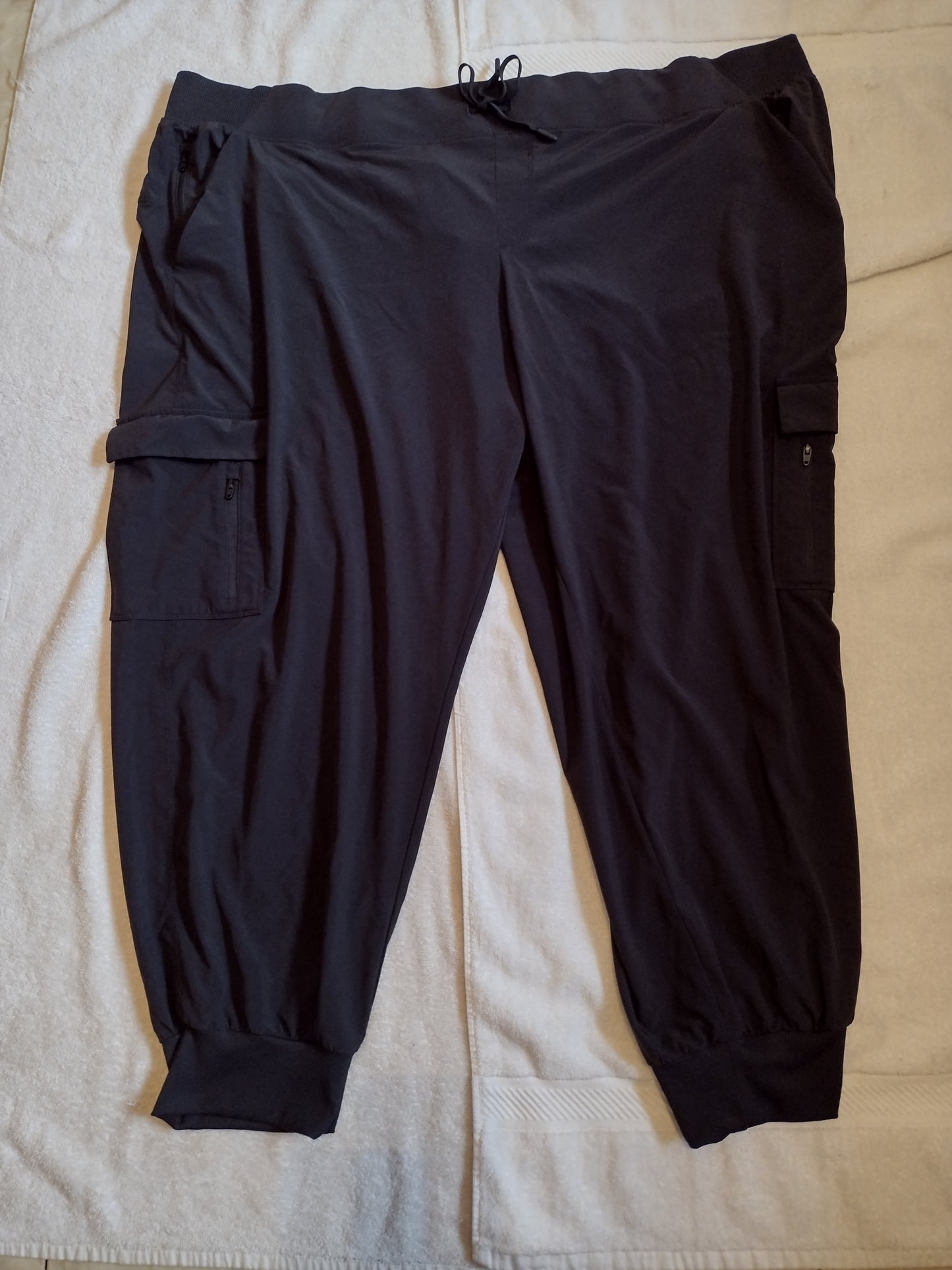 Women's All in Motion Stretch Cargo Pants Sizes L-Short, XL-Short Olive Green, 3X Black