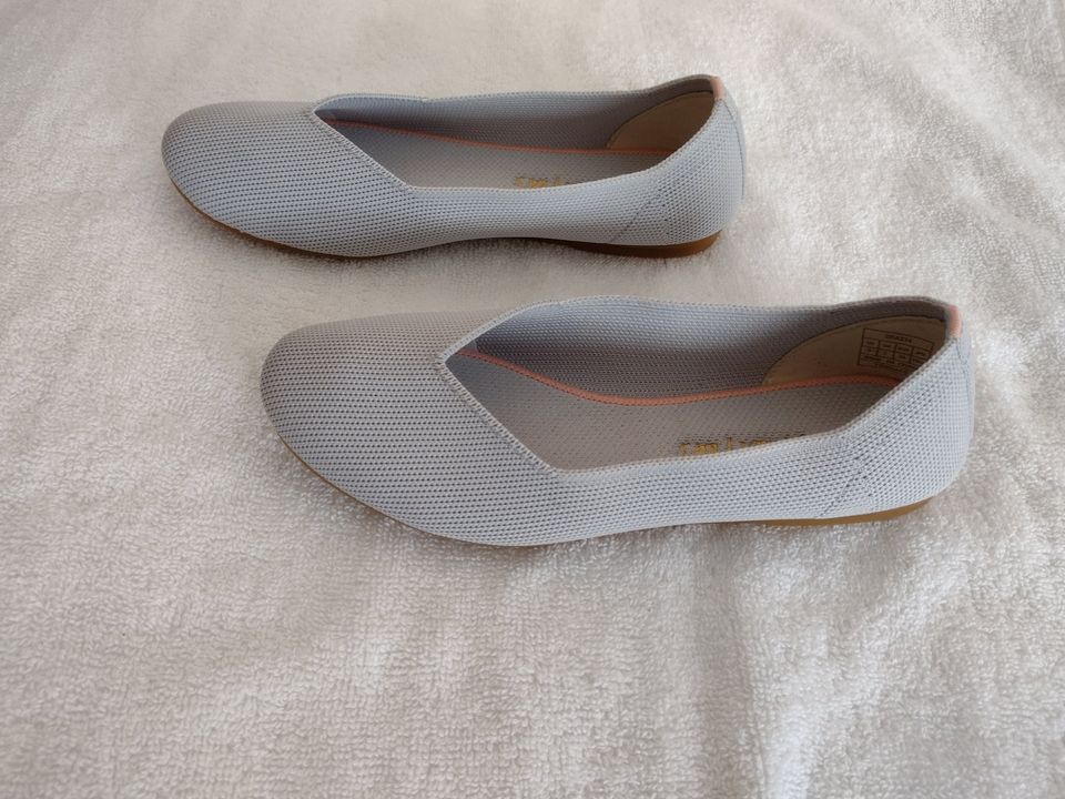 Women's Flat Slip-On Dream Pairs Shoes Size 5 US