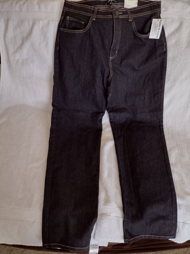 Women's Straight Leg Jeans Size 14