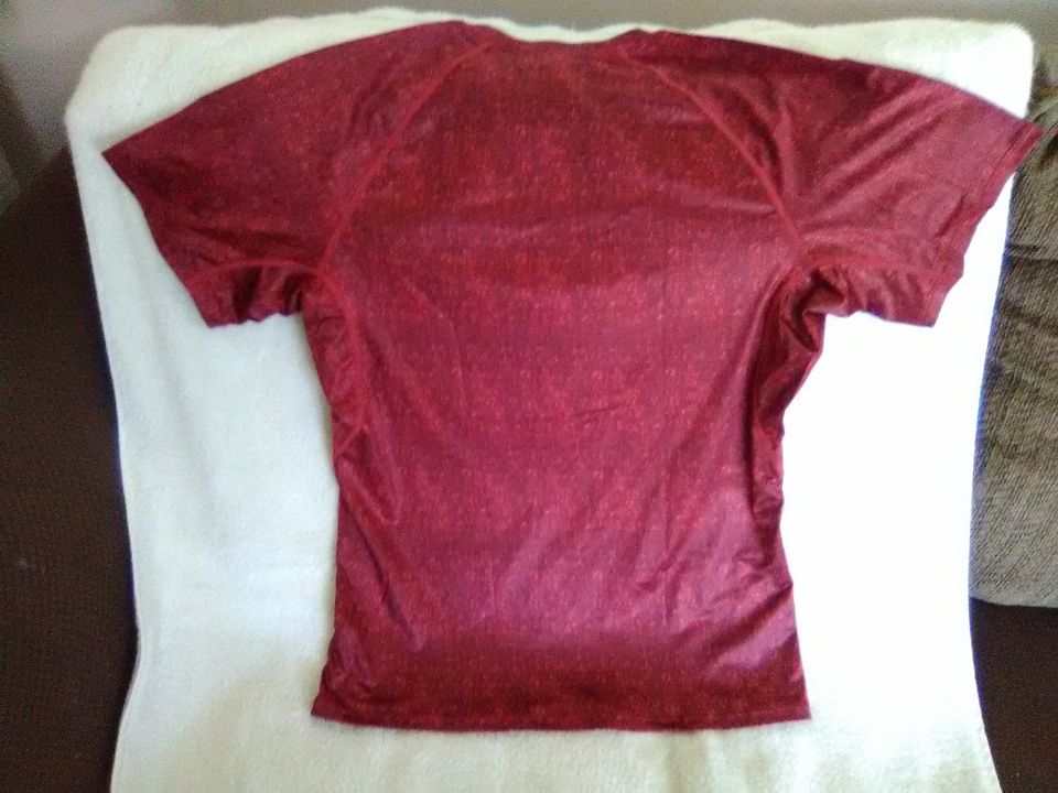 Boys Fitness Workout Shirt Size M