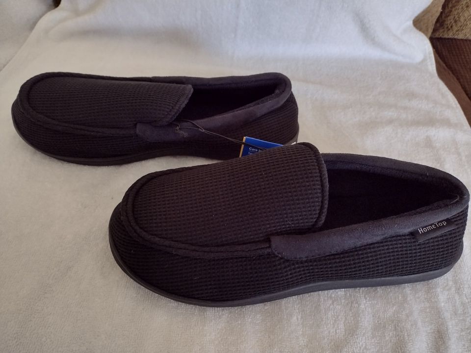 Men's HomeTop Moccasin Slippers Size 11US