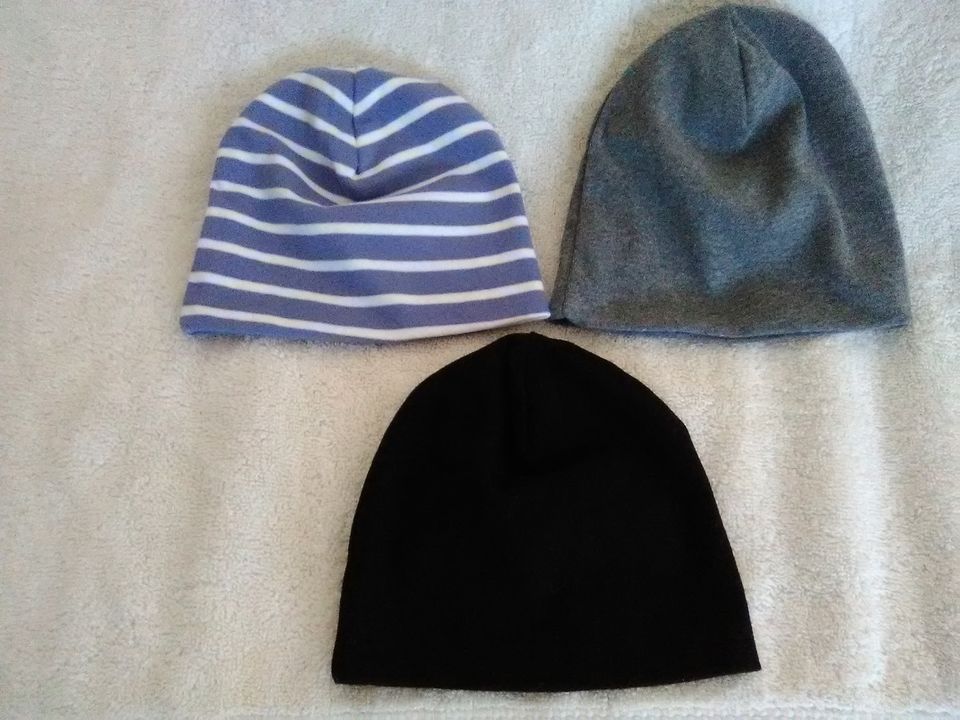 3 Newborn Baby Hats 0-6 Months