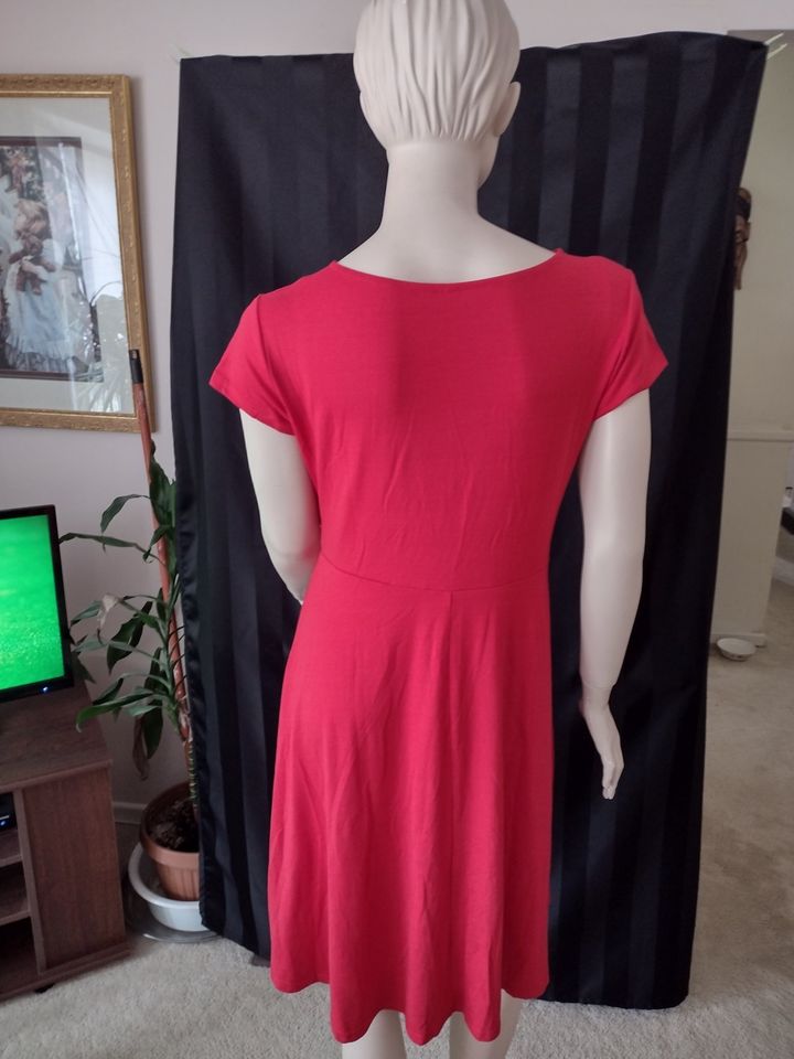 Women's Crossover V Neck Dress Red Size L (12)