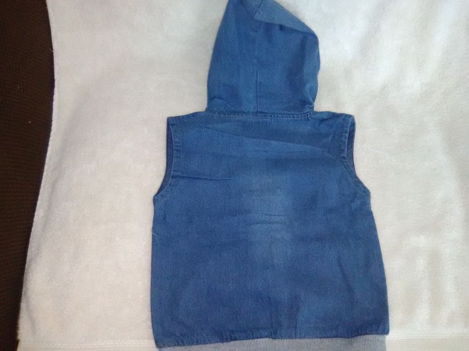 Boys Hooded Denim Vest by Jieshan Size 6