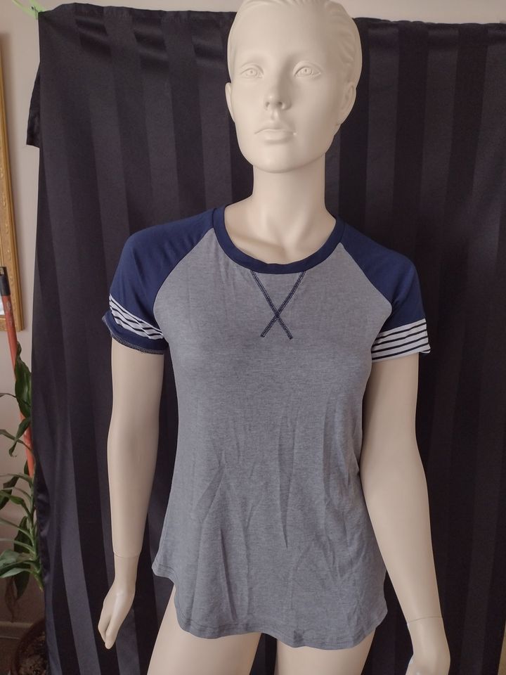 Girl's T-Shirt Size XL