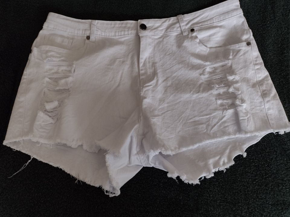 Women's Distressed Short White Denim Shorts Size 1X