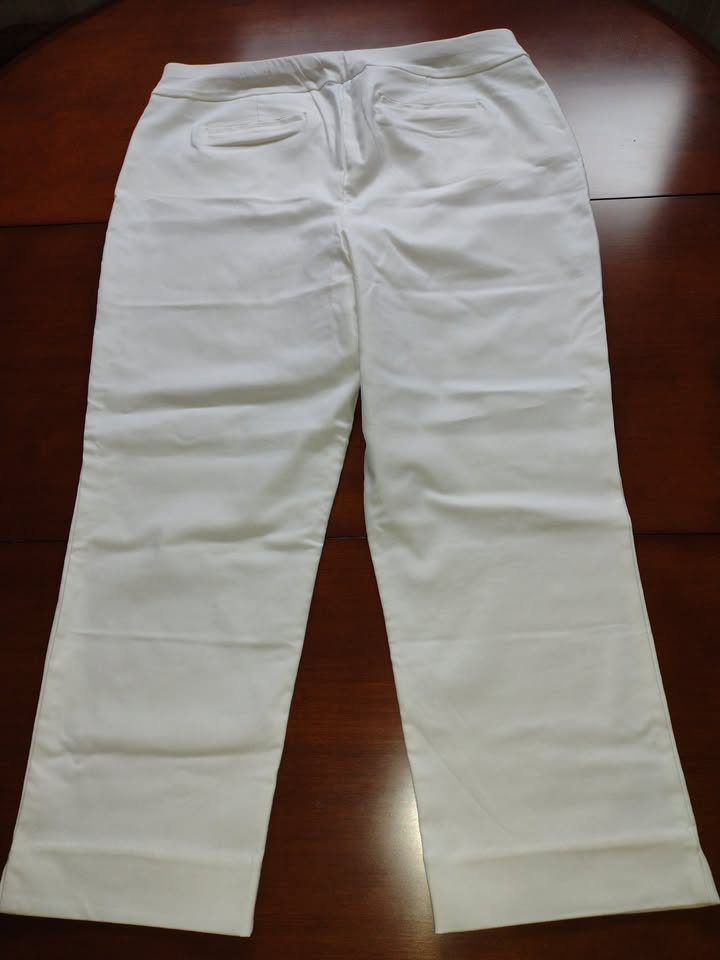 Women's Pull On Cropped White Pants Size L(14)