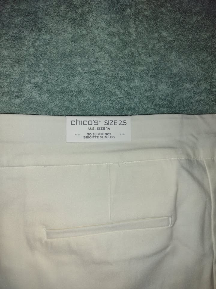 Women's Slim Leg Capris Chico's Size 14