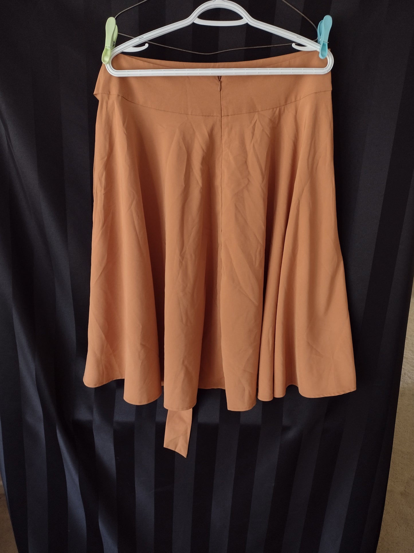 Women's Zip Back Skirt with Attached Belt Size XL