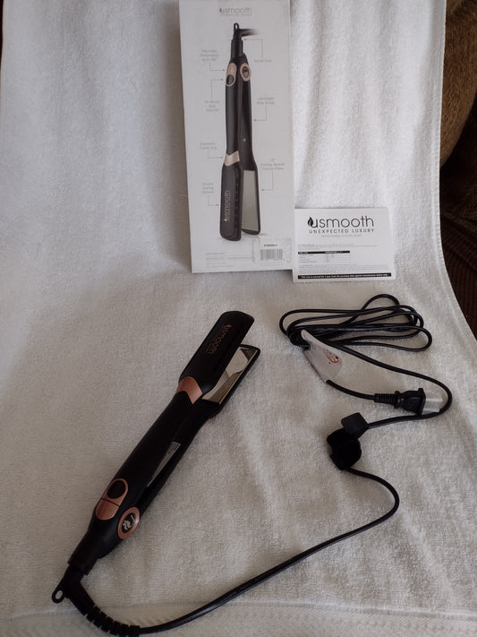 Professional Flat Styling Iron 1.5" by USmooth