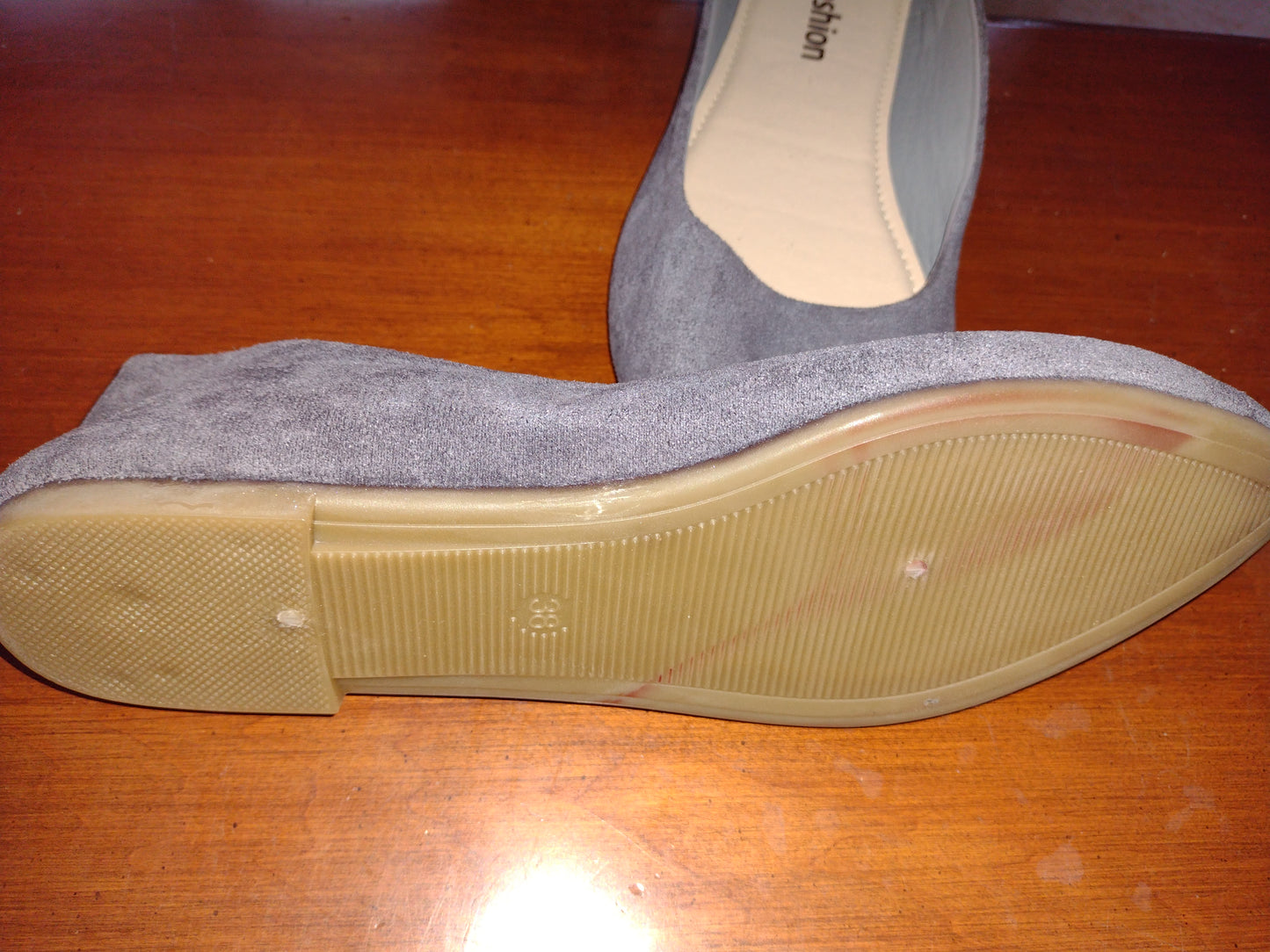 Women's Flat Gray Suede Slip-On Shoes Size 7