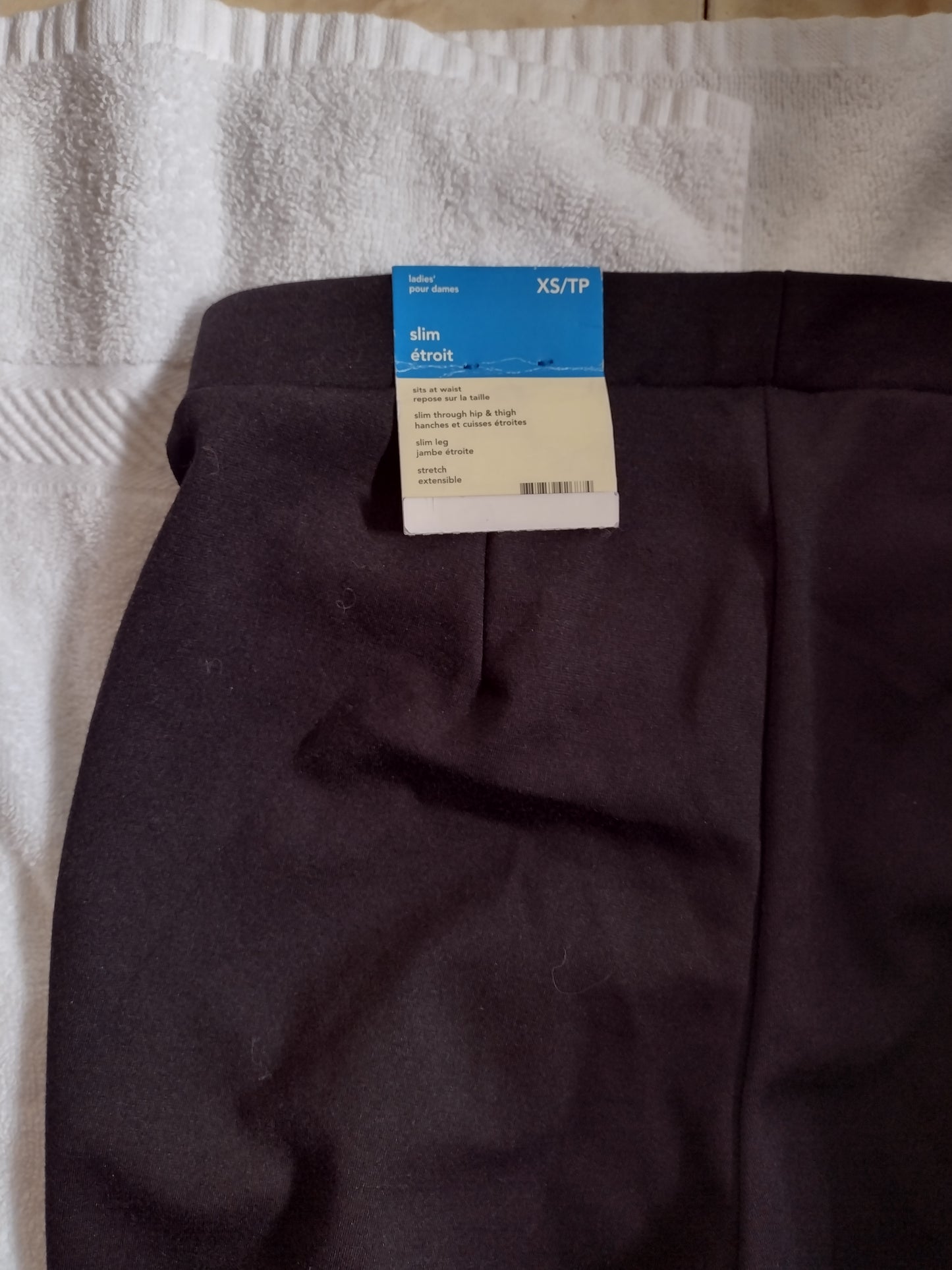 Women's Slim Stretch Pull-On Pants Sizes S and XS Black