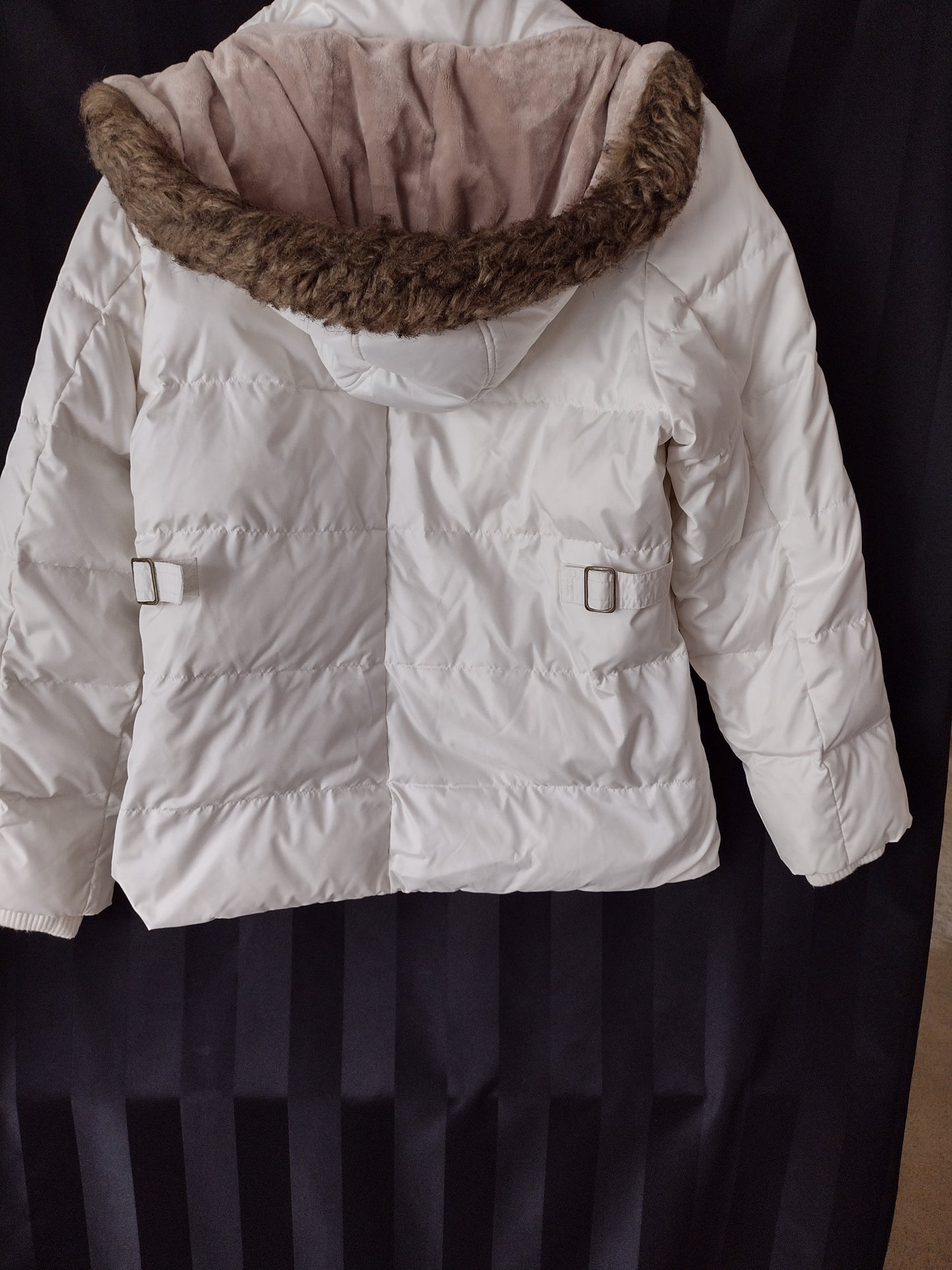 Women's Pre-Owned Puffer Jacket with Hood by Tommy Hilfiger White Size XL